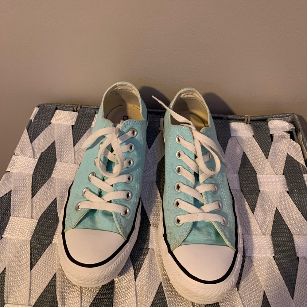 mint green converse